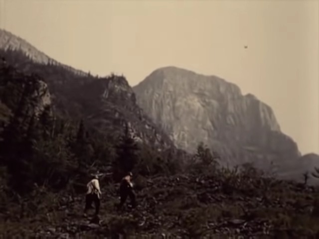 Headless Valley (Mel and Ethel Ross, 1958) 34-8 screenshot